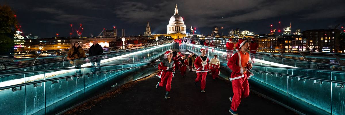 Lots of santas lining up ready to run